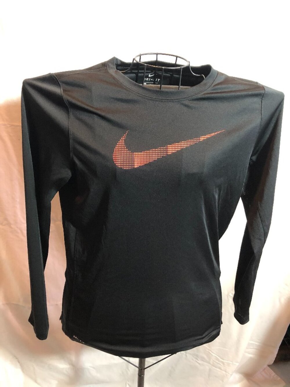 Mens XL Dri Fit Nike Black Long Sleeve SOME SPOTS 19.5" Pit to Pit #KD